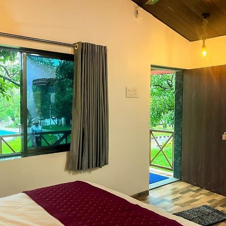 Mangozzz Magical World Hotell Panvel Exteriör bild