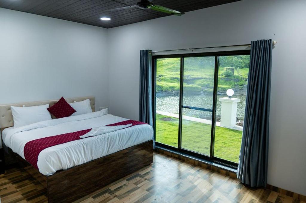 Mangozzz Magical World Hotell Panvel Exteriör bild