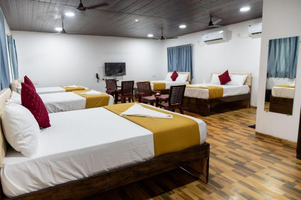 Mangozzz Magical World Hotell Panvel Exteriör bild