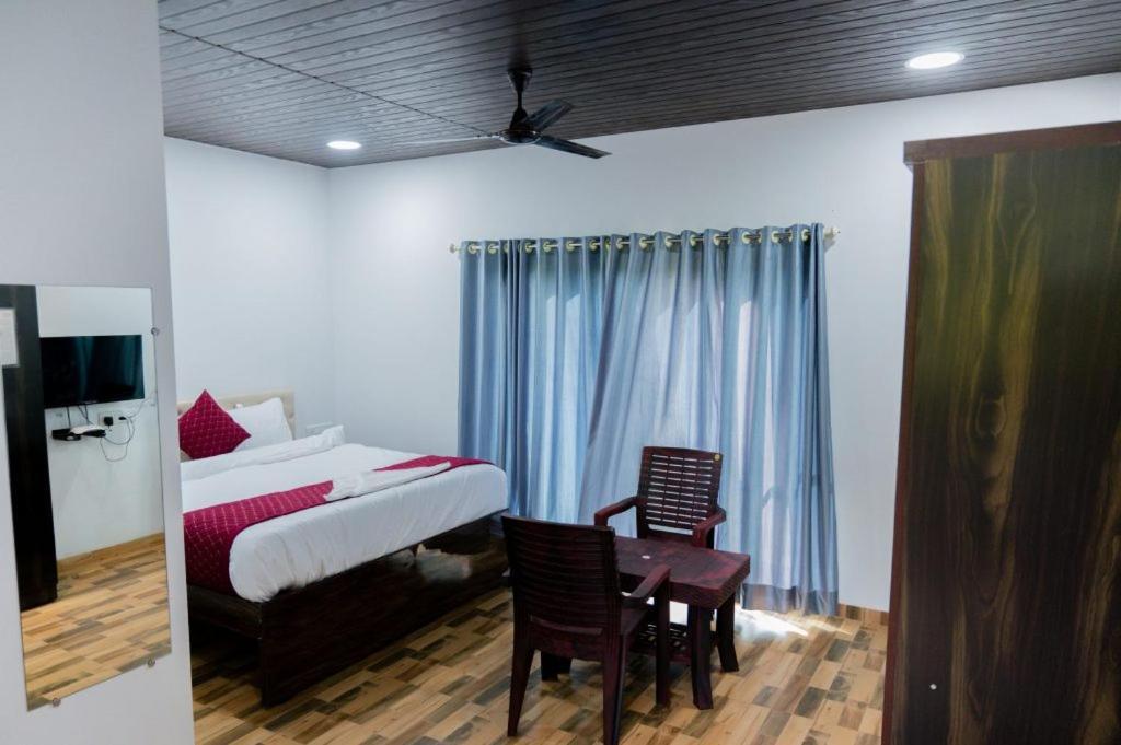 Mangozzz Magical World Hotell Panvel Exteriör bild