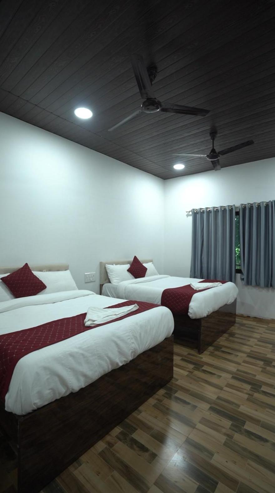 Mangozzz Magical World Hotell Panvel Exteriör bild