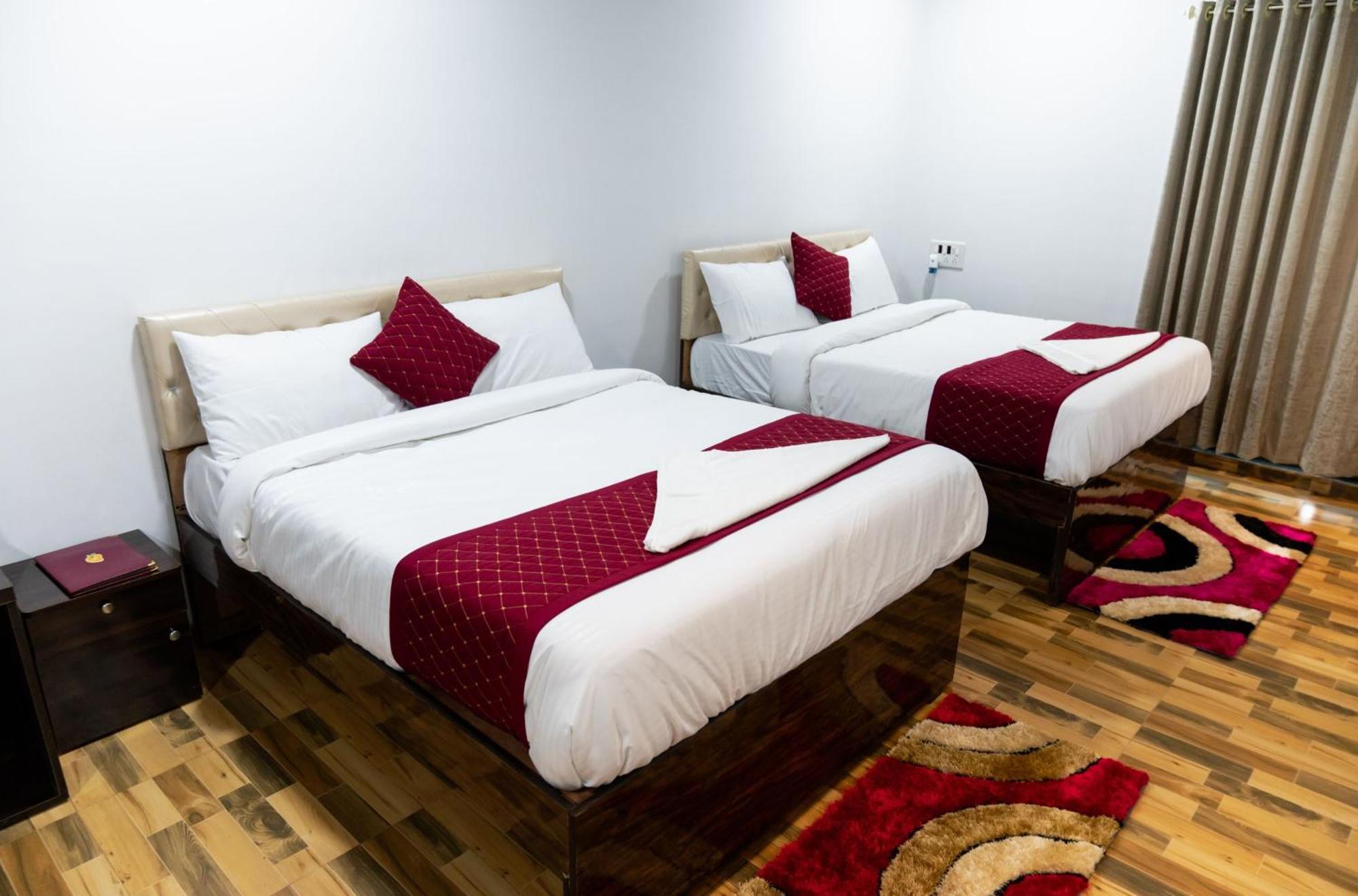 Mangozzz Magical World Hotell Panvel Exteriör bild